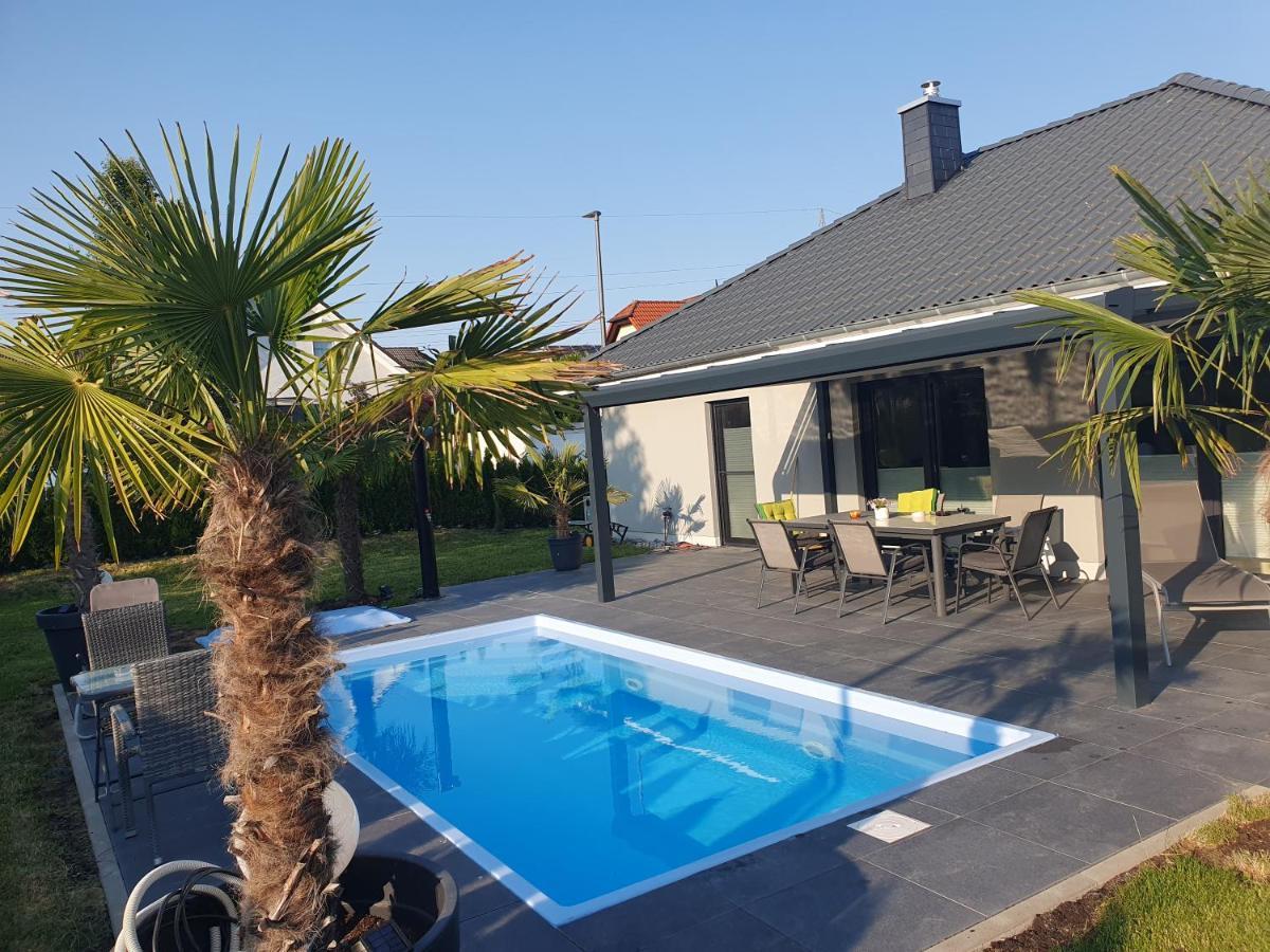 Grosszuegige Unterkunft Mit Terrasse Oberbrechen Zewnętrze zdjęcie