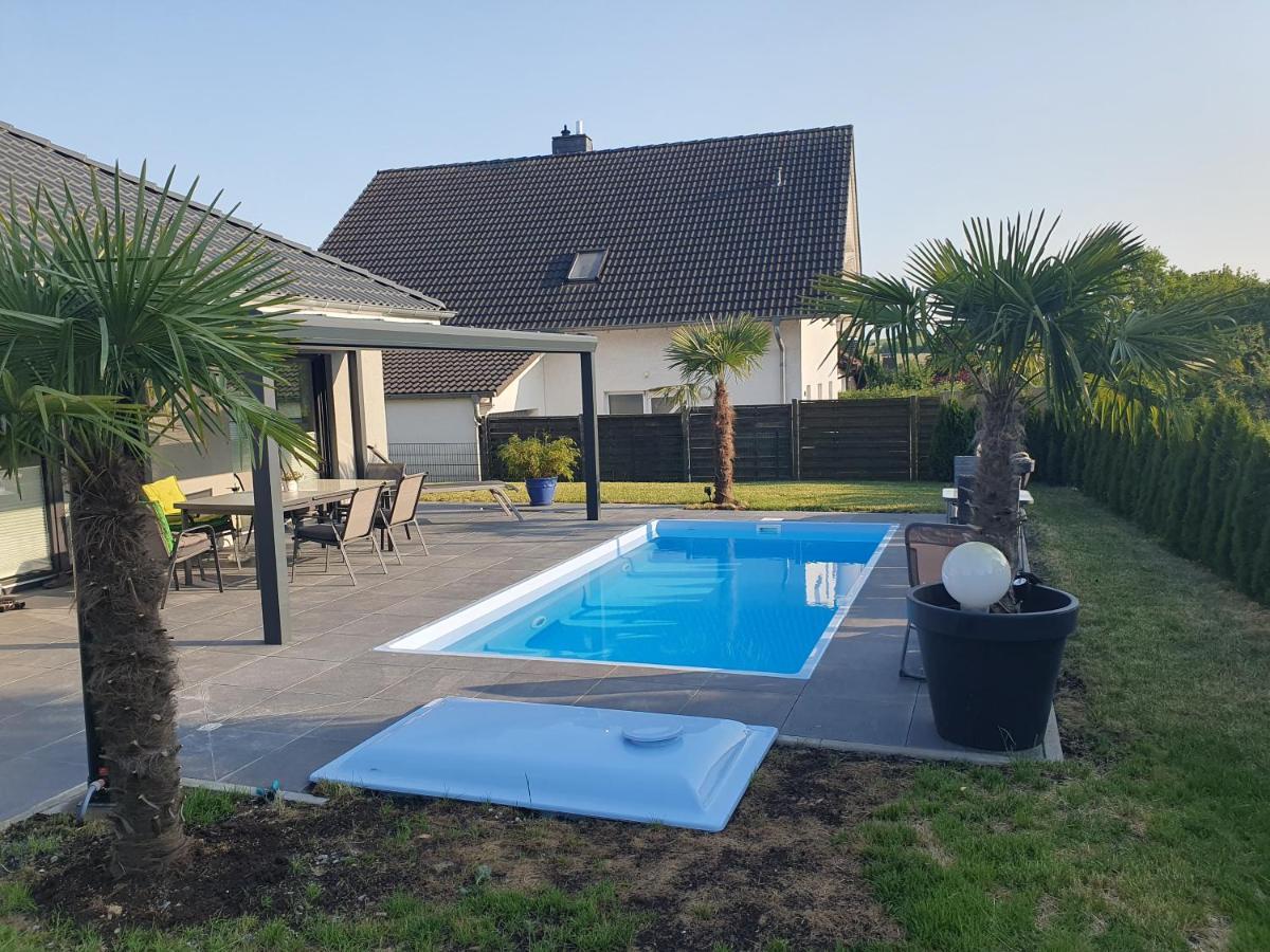 Grosszuegige Unterkunft Mit Terrasse Oberbrechen Zewnętrze zdjęcie